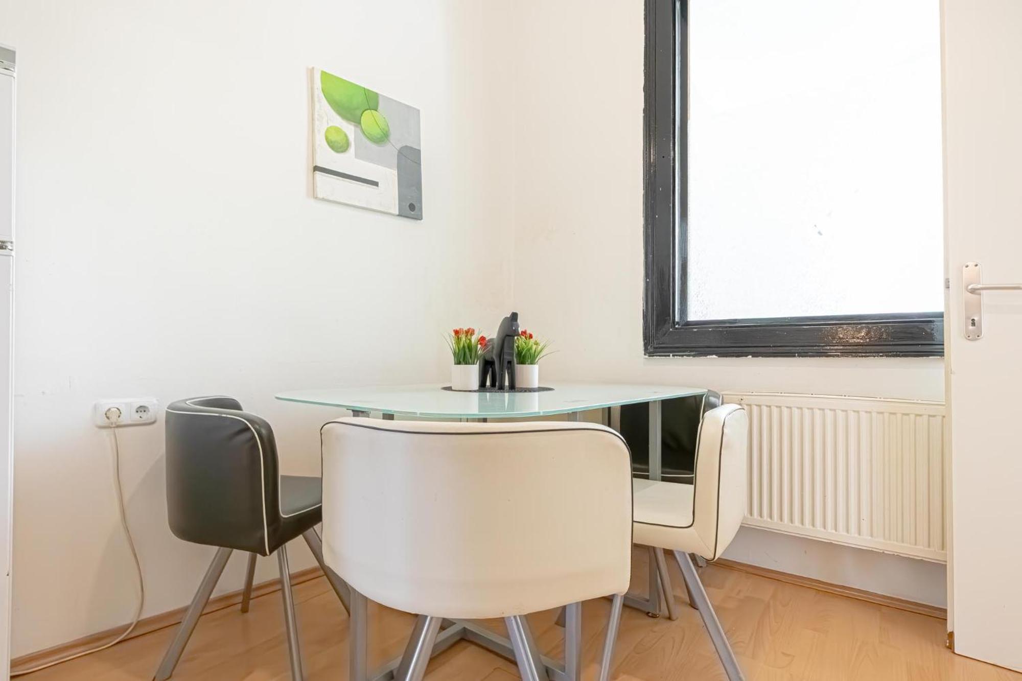 Sweet 3Br Shared Apt Near Wiener Stadthalle & Central Eksteriør billede